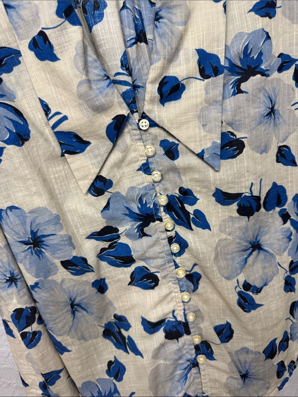 The Great The Fairway Blue Floral Puff Sleeve Button-Front Cotton Blouse - Picture 4 of 7